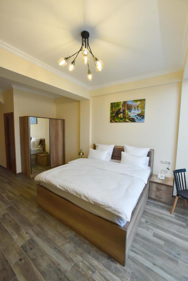 Altunyan Hotel Jerevan Exteriör bild